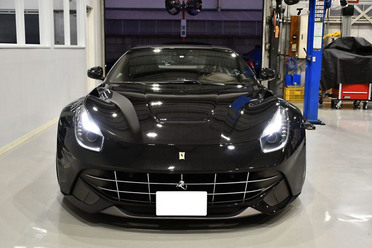 フェラーリ　F12　デイライト　ローダウン　キャリパーペイント　EBM