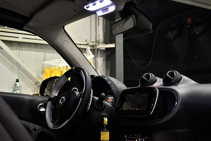 スマート　内装LED　LEDヘッドライト　ナンバー灯LED　ブラバス　コンプリートカー