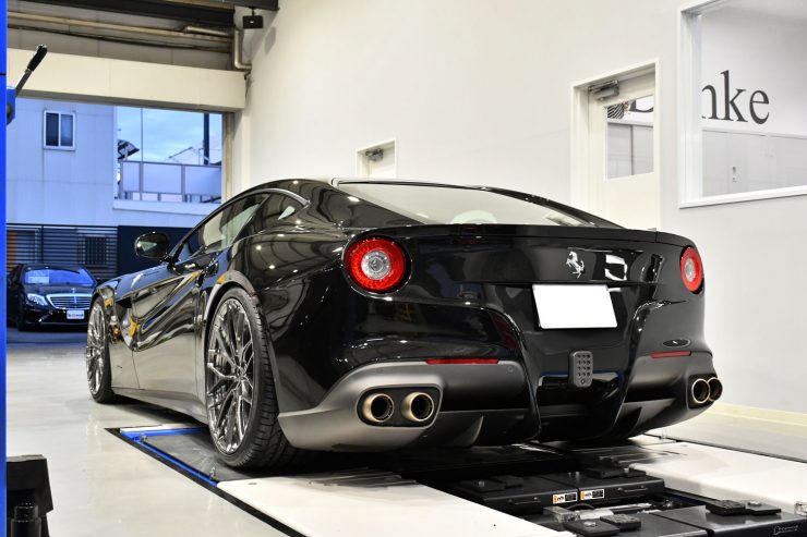 フェラーリ　F12　アナーキー　ローダウン　ダウンサス　ノヴィテック　マフラー　アメ鍛