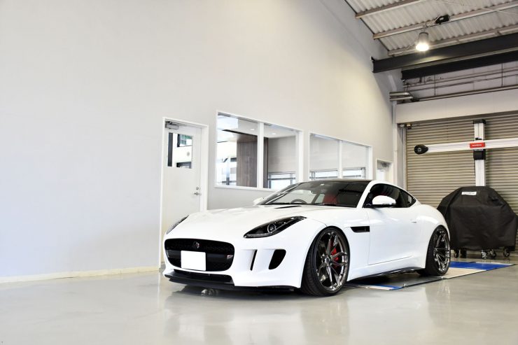 ジャガー　FタイプR　ローダウン　車高調　HRE　21インチ