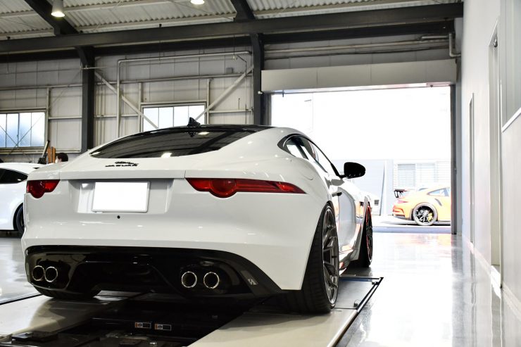 ジャガー　FタイプR　ローダウン　カスタム　HRE　21インチ　名古屋