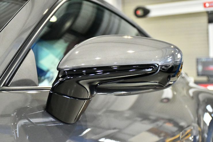 ポルシェ　992　カレラ　同色ペイント　ブラックアウト　シボ取りペイント　カスタム