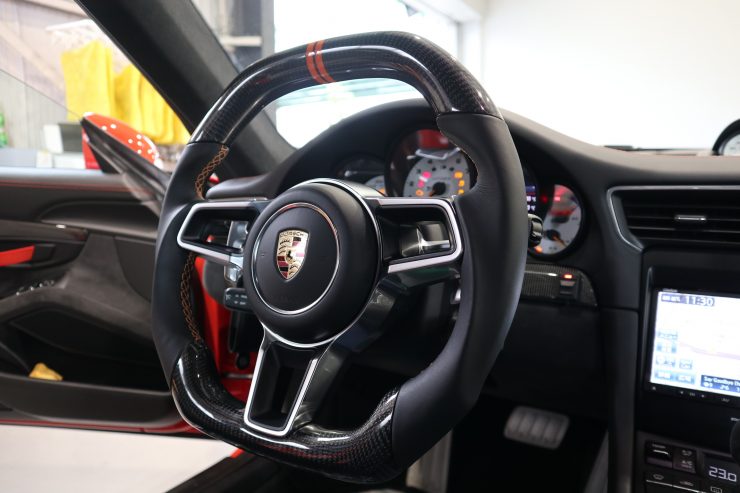 ポルシェ　GT3RS　ステアリング　カーボン