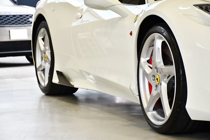 フェラーリ 458スペチアーレ サイドスカート ランボルギーニ アヴェンタドール カスタム ローダウン 名古屋