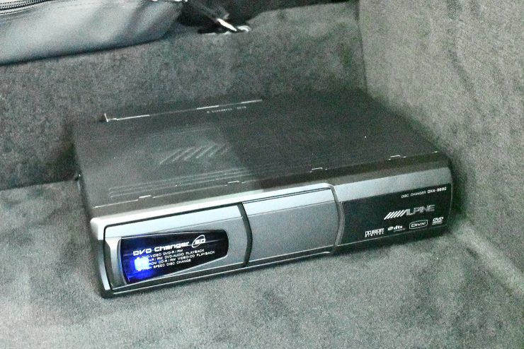 ALPINE DVDチェンジャー　W463A　取付　名古屋