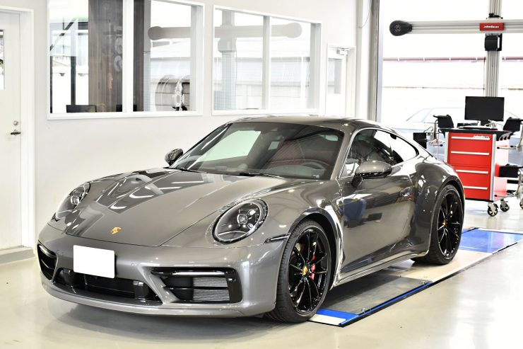 ポルシェ　992　同色ペイント　シボ取りペイント　ローダウン　ホイールペイント