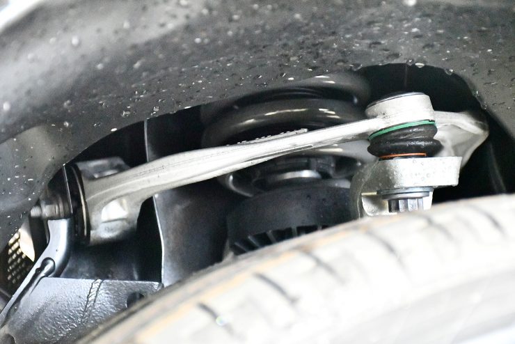 名古屋　ゲレンデ　サス交換　G350d