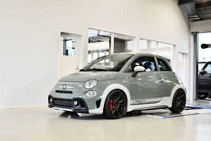 アバルト　695　KW　車高調　カスタム　名古屋