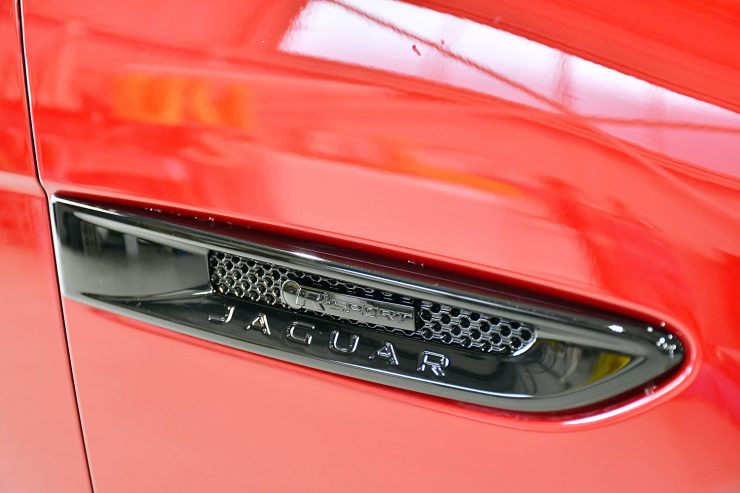 名古屋　JAGUAR カスタム　F-pace