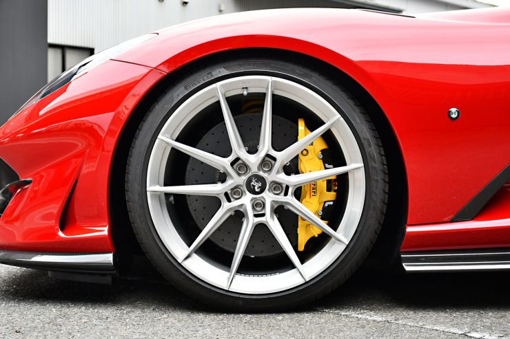 フェラーリ　812　ホイール　アメ鍛　HRE　ハイパーフォージド　ノヴィテック　ノビテック　カスタム　名古屋