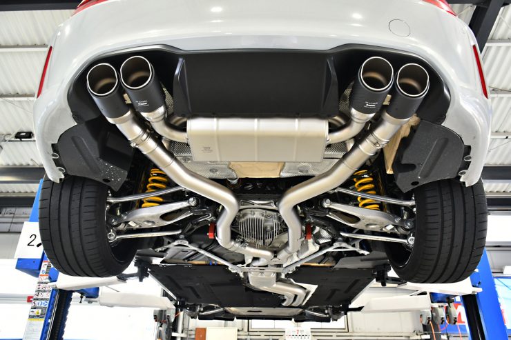 BMW　アクラポビッチ　M2　M3　M4　M6　M8　マフラー　カスタム　名古屋