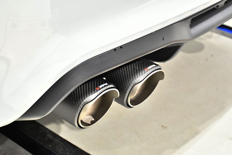 BMW　M2　M3　M4　アクラポ　マフラー　カーボン　カスタム　名古屋　KW