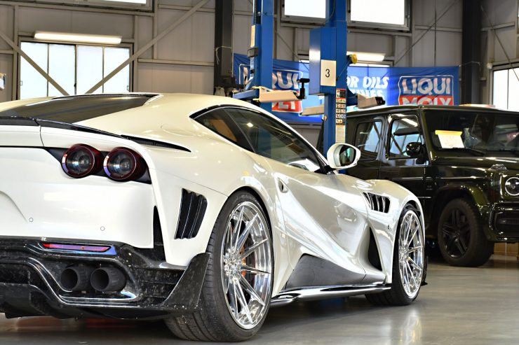 フェラーリ　812　マンソリー　エアロ　スタローン　ローダウン　ダウンサス　ノヴィテック　カスタム　名古屋