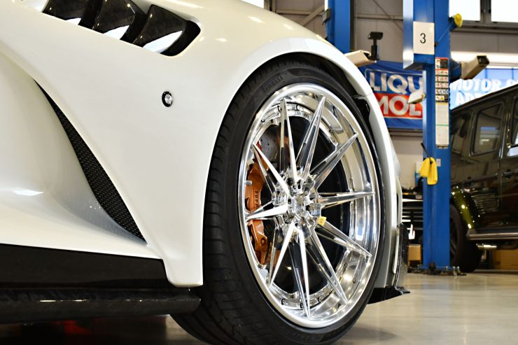 フェラーリ　812　マンソリー　スタローン　カーボン　ローダウン　エアロ　ノヴィテック　ダウンサス　カスタム　名古屋
