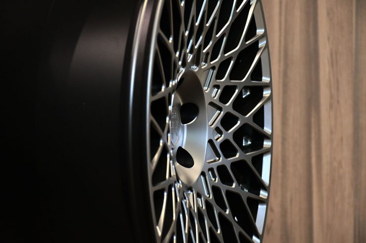 HRE　ヴィンテージシリーズ　アメ鍛　クラシックシリーズ　フェラーリ　GTC4ルッソ　ノヴィテック　ダウンサス　カスタム　名古屋