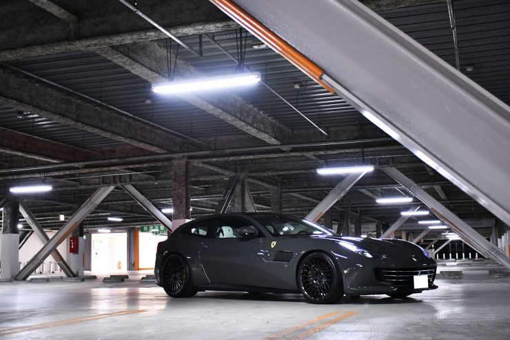 フェラーリ　GTC4ルッソT　ルッソ　ローダウン　カスタム　名古屋　