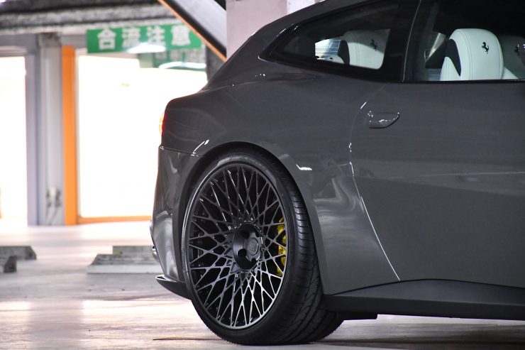フェラーリ　GTC4　ルッソ　HRE　ホイール　マフラー　ノヴィテック　アメ鍛　ADV.1　アナーキー　AL13　カスタム　名古屋