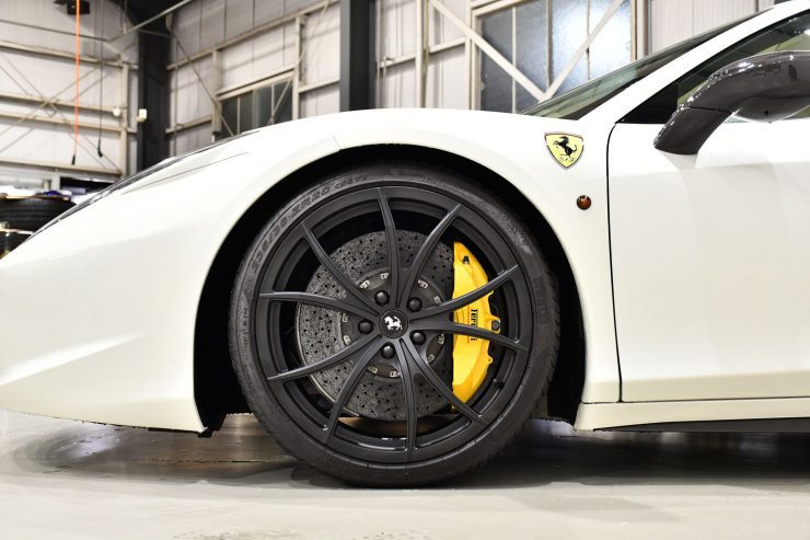 フェラーリ　458イタリア　ローダウン　ダウンサス　ノビテック　H&R　ホイールペイント　カスタム　名古屋