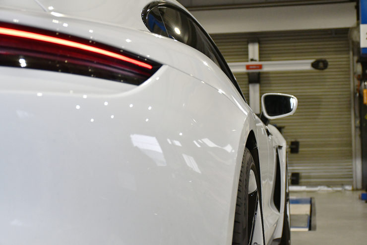 名古屋　ポルシェ　タイカン　Porsche　Taycan　スペーサー　ジャッキアップモード　カスタム