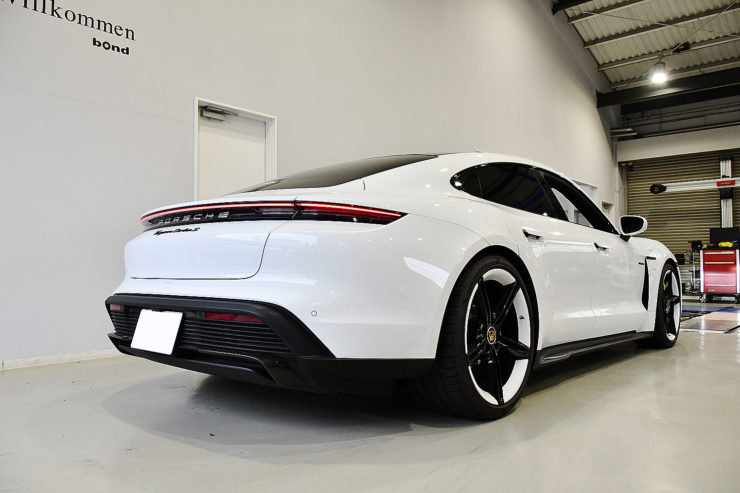 名古屋　ポルシェ　タイカン　Porsche　Taycan　スペーサー　ジャッキアップモード　カスタム