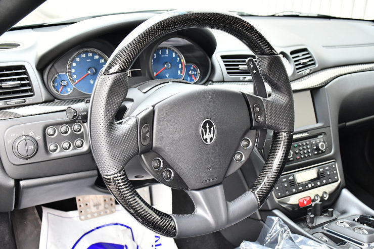 愛知 名古屋 マセラティ グランツーリズモ KW サスペンション交換 カーボンステアリング スペーサー ローダウン EBM パワクラ センターマフラー