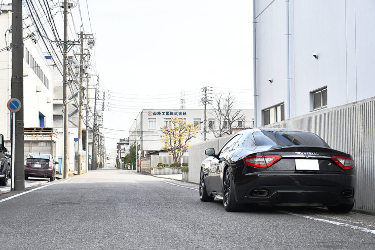 愛知 名古屋 マセラティ グランツーリズモ KW サスペンション交換 カーボンステアリング スペーサー ローダウン EBM パワクラ センターマフラー