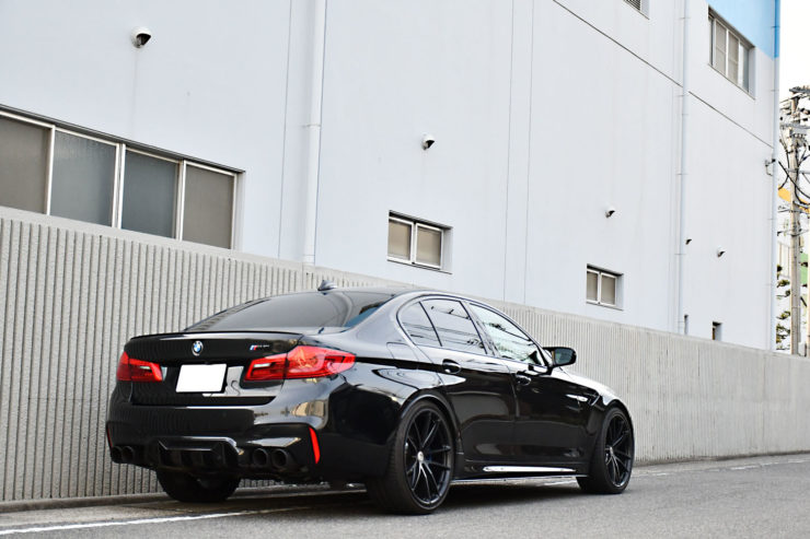 BMW M5 F90 ローダウン HRE ブラックアウト カスタム 名古屋