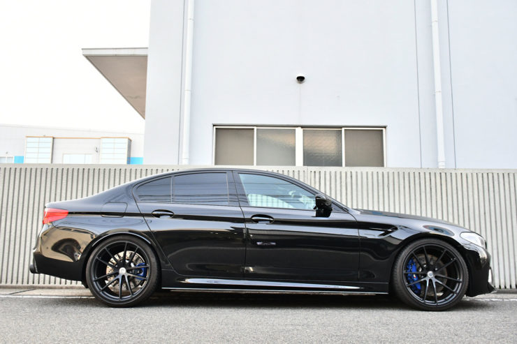 BMW M5 F90 ローダウン MSSスプリング ブラックアウト HRE カスタム 名古屋