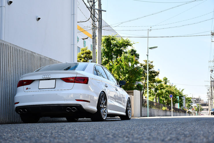 愛知　名古屋　アウディ　AUDI　カスタム　ホイール交換　ロティフォーム　FOTIFORM　ローダウン