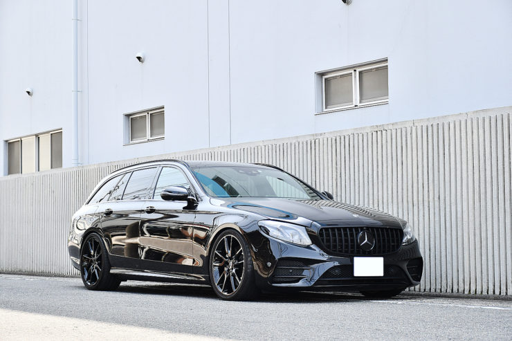 愛知　名古屋　ベンツ　カスタム　ラッピング　ブラックアウト　エンブレム　ホイール　ローダウン　スペーサー