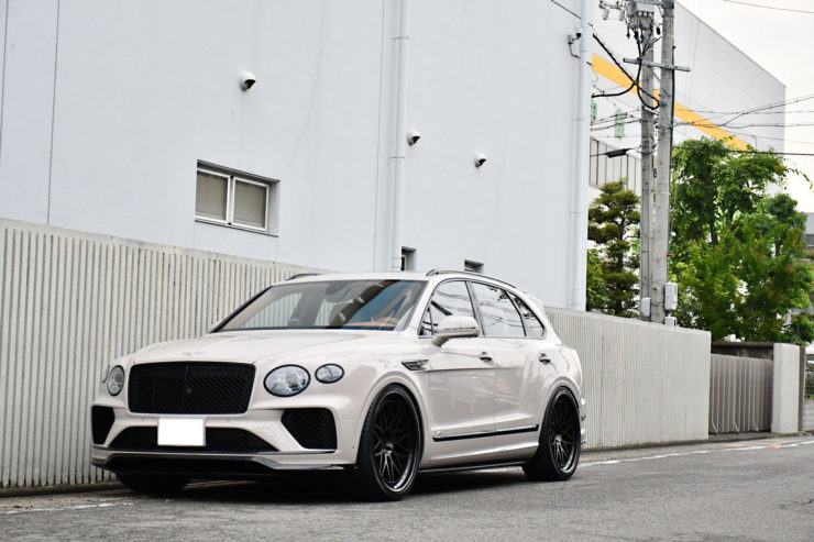 ベントレー　ベンテイガ　24インチ　ローダウン　ロワリング　HRE　アメ鍛　カスタム　名古屋