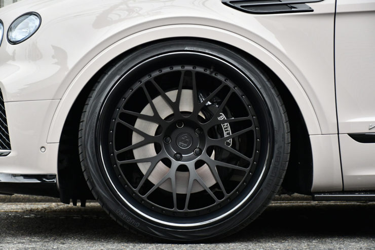 ベントレー　ベンテイガ　後期　ローダウン　ロワリングキット　HRE　アメ鍛　24インチ　カスタム　名古屋