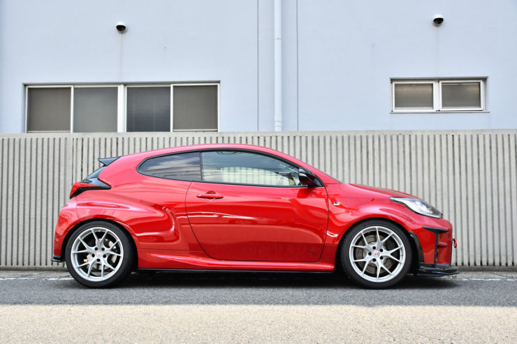 トヨタ　GRヤリス　KW車高調　クラブスポーツ　HRE　アメ鍛　ローダウン　カスタム　名古屋　レカロ