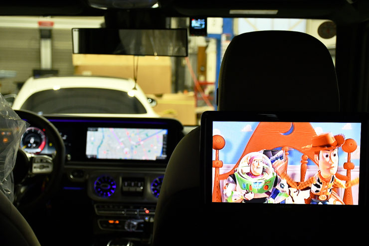 愛知県　名古屋　ゲレンデ　W463A　カスタム　リアモニター　アルパイン　TVキャンセラー　取り付け　DVD