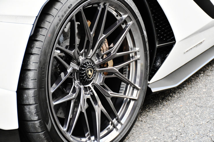 愛知県　名古屋　Lamborghini Aventador SAVJ ANRKY アヴェンタドール　ローダウン　マフラー　カスタム　ボンド