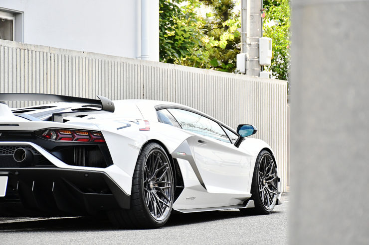 愛知県　名古屋　Lamborghini Aventador SAVJ ANRKY アヴェンタドール　ローダウン　マフラー　カスタム　ボンド