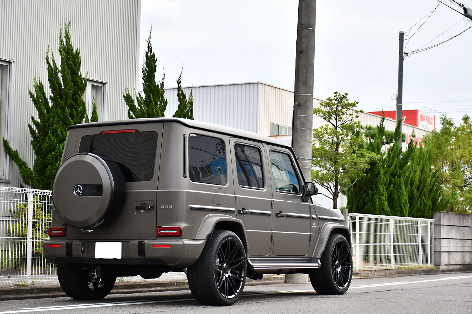 ベンツ　AMG　Gクラス　G63　現行Gクラス　限定車　マヌファクトゥーアエディション　ローダウン　ブラバス　マフラー　カスタム　名古屋