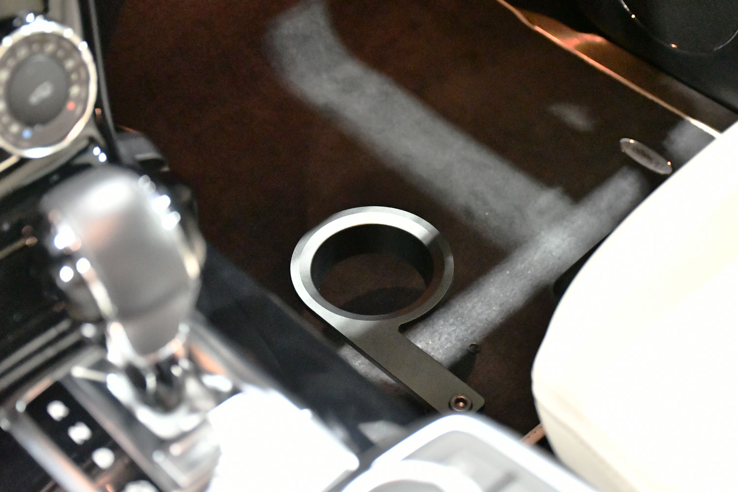 カップホルダー　ドリンクホルダー　W463　Gクラス　ゲレンデ　カスタム　名古屋