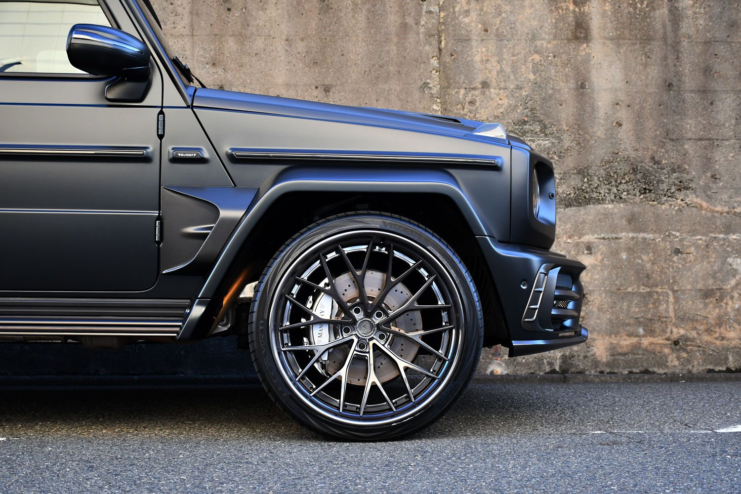 ベンツ　AMG　Gクラス　G63　ゲレンデ　マンソリー　キャリパーペイント　アメ鍛　アナーキー　24インチ　カスタム　名古屋