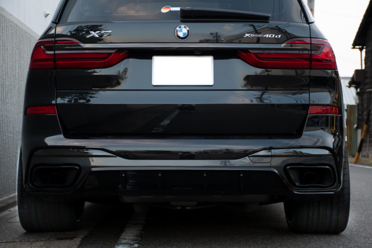BMW　X7　24インチ　ブラックアウト　Mパフォーマンス　ローダウン　アメ鍛　カスタム　名古屋