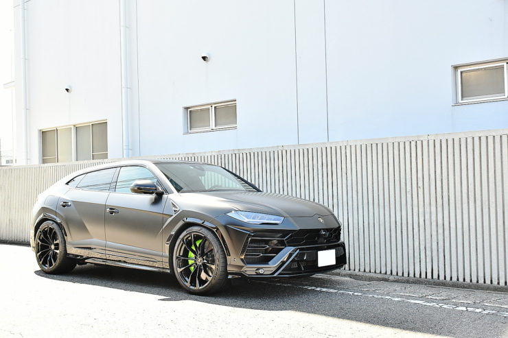 愛知県　名古屋　ウルス　URUS　カスタム　ローダウン　スペーサー　AWE　ランボ　Lamborghini
