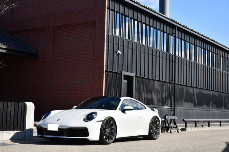 ポルシェ 992 ローダウン H&R ダウンサス シボ取りペイント HRE P200 アメ鍛 カスタム 名古屋