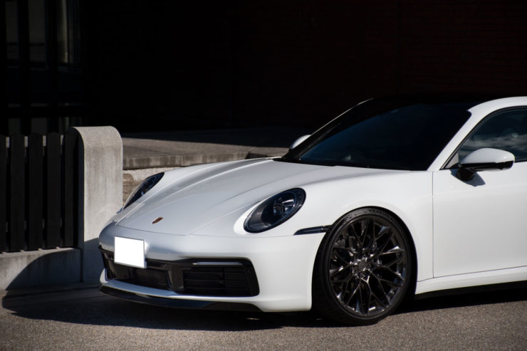 ポルシェ 992 911 ローダウン ダウンサス アメ鍛 HRE P200 シボ取りペイント カスタム 名古屋