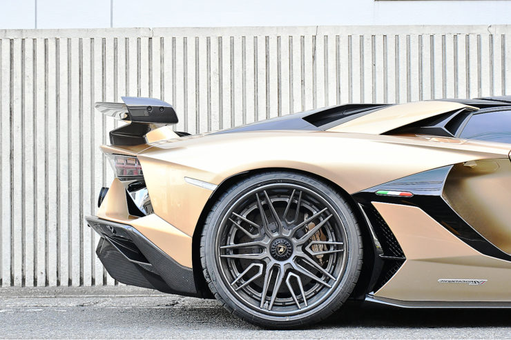 愛知県　名古屋　ランボルギーニ　アヴェンタドール　SVJ　Lamborghini Aventador ADV.1 wheels カスタム　ローダウン