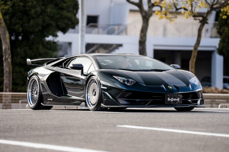 ランボルギーニ　アヴェンタドール　SVJ　マフラー　HRE　アメ鍛　ローダウン　カスタム　名古屋
