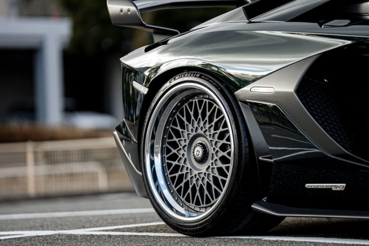 ランボルギーニ　アヴェンタドール　SVJ　ローダウン　ノビテック　HRE　アメ鍛　ミシュラン　カスタム　名古屋