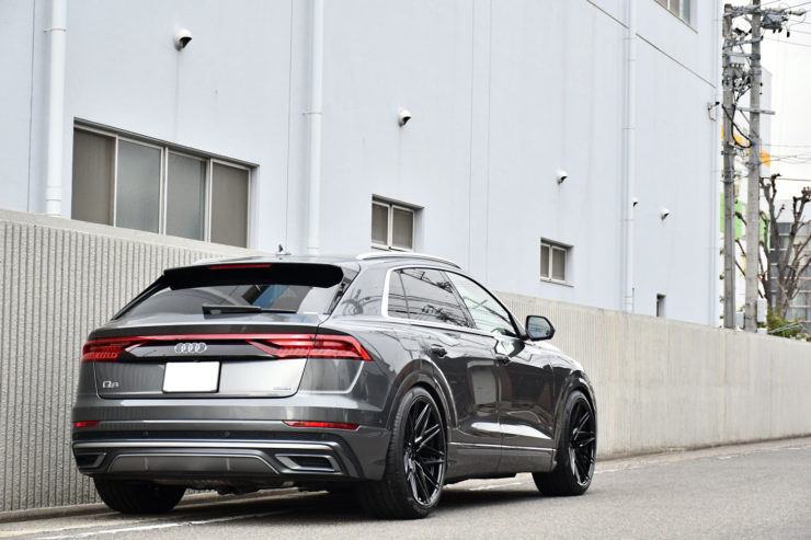 アウディ　Q8　ローダウン　ロワリング　23インチ　VOSSEN　ハイブリッドフォージド　カスタム　名古屋