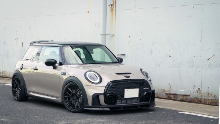 愛知県　名古屋市　MINI　ミニ　カスタム　F56　JCW　mon　フロントリップスポイラー　リアトランクスポイラー