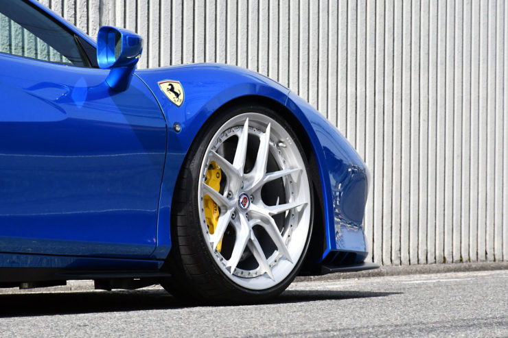 フェラーリ　F8　F8スパイダー　ブルーコルサ　ローダウン　HRE　アメ鍛　カスタム　名古屋
