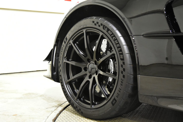 AMG　GTブラックシリーズ　ローダウン　ブラックアウト　カスタム　名古屋